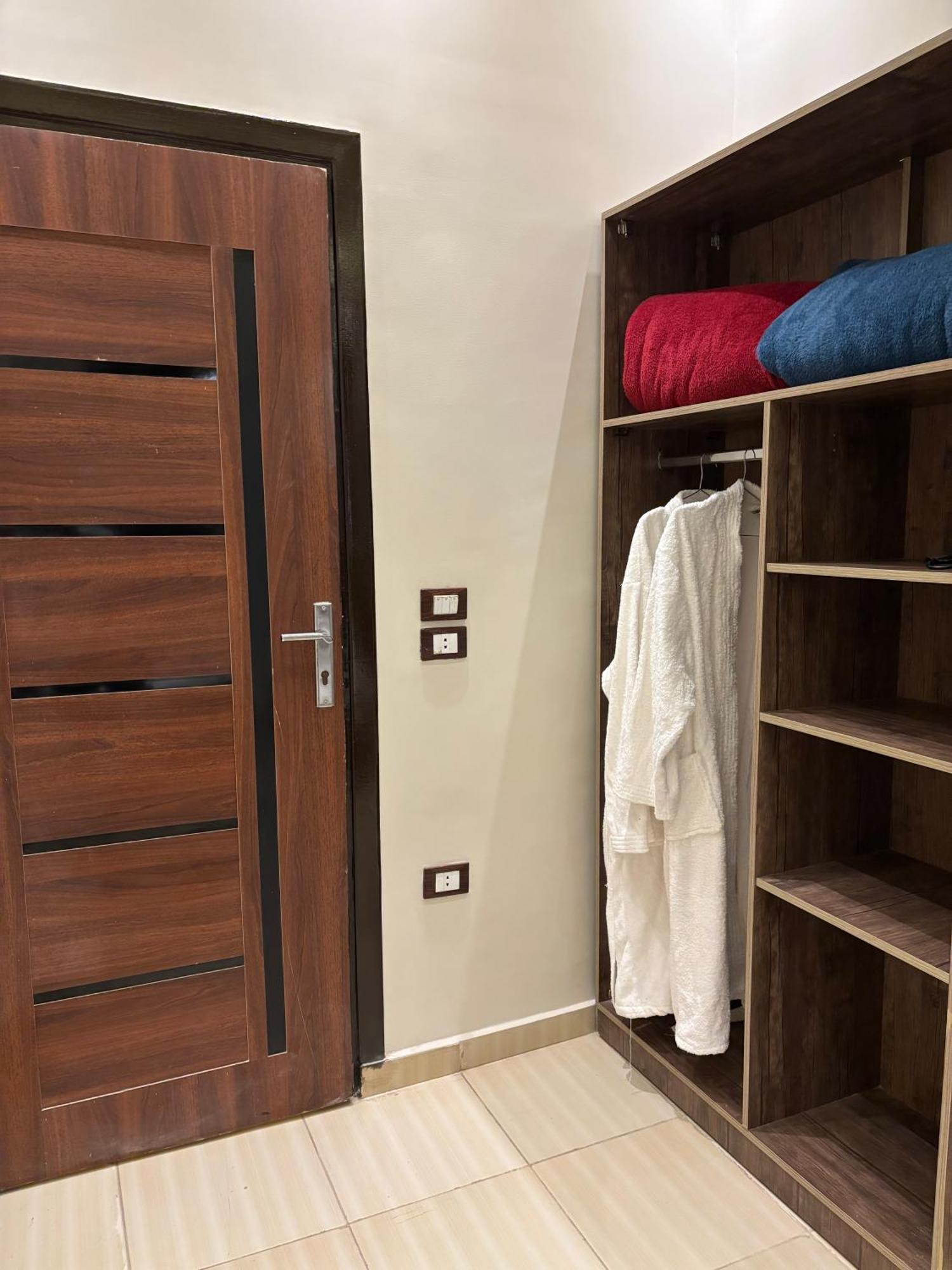 Master Pyramids Hotel Al Kawm al Akhdar Екстериор снимка